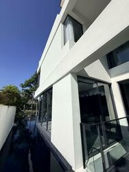 Harbourfront Avenue (D4), Terrace #558936181